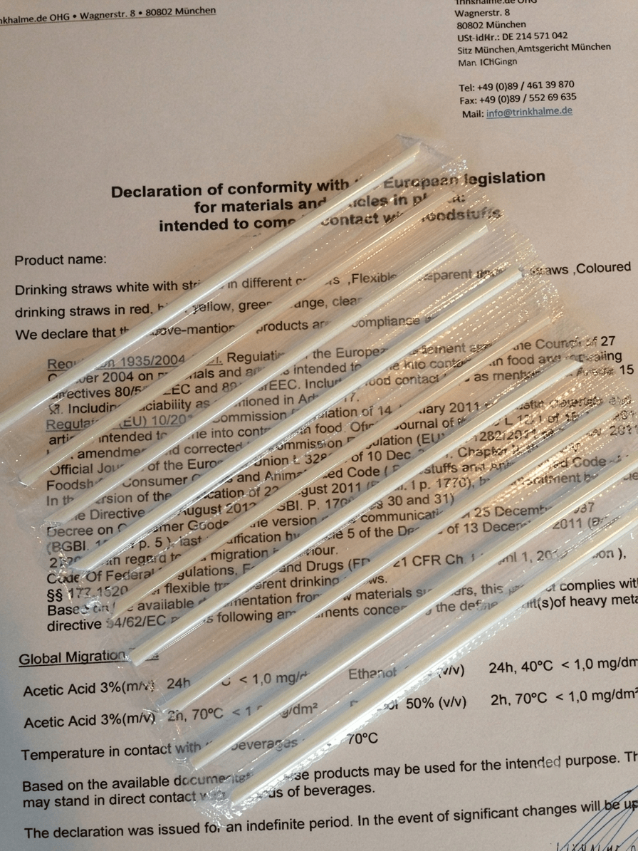 Konformitätserklärung für lebensmittelechte Trinkhalme (Symbolbild)